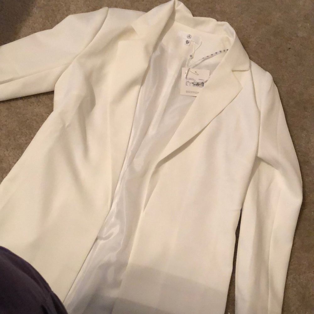 White Boyfriend Blazer